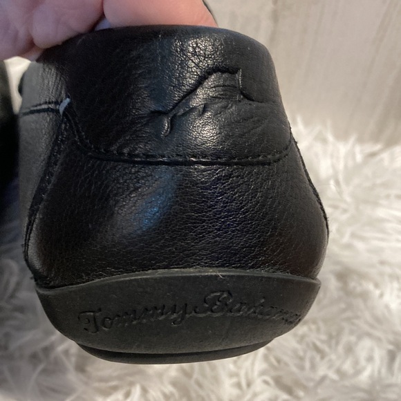 Tommy Bahama Nassau Venetian Black Leather Loafer - Picture 6 of 9
